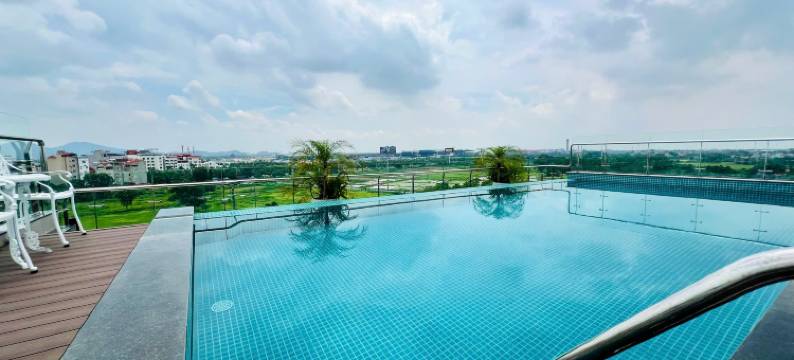 内排蓝天酒店及泳池(BLUE SKY NOI BAI HOTEL & POOL)图片