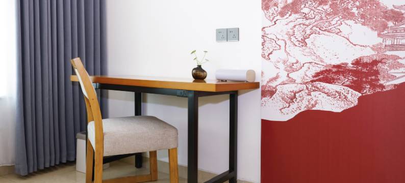 君渡凉城假日酒店(涞源联大步行街店)图片