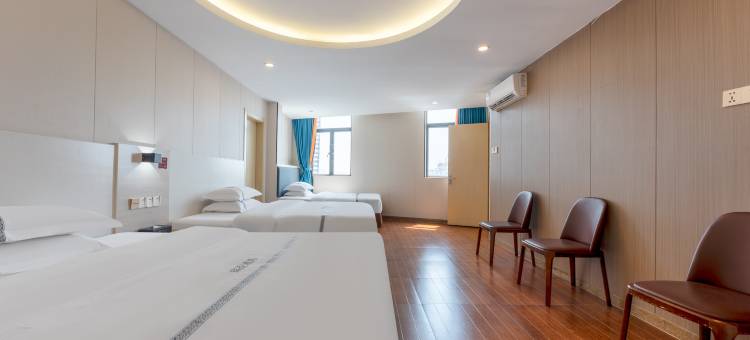 京喜电竞酒店(东莞长安大润发店)图片