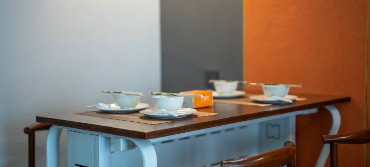 大隐艺术影宿酒店(定州万达店)图片