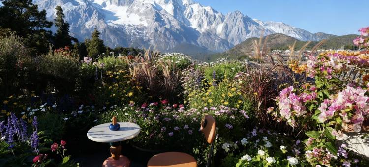 一生有你丨CafeCoco雪山胜景屋顶咖·啡设计师民宿(古城大水车店)图片