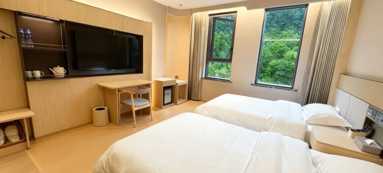 酒城民宿(天立酒街店)图片