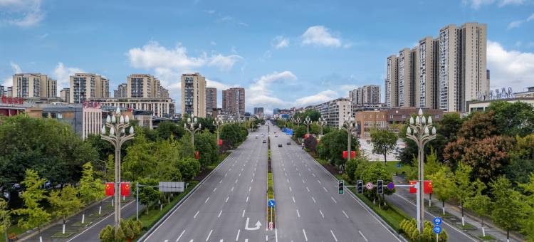 季尔顿酒店(什邡雍湖公园三中心店)图片