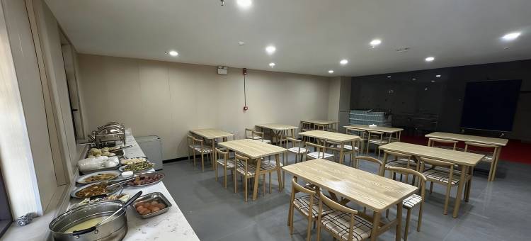 昌吉逸润酒店(亚中商城新汇嘉店)图片