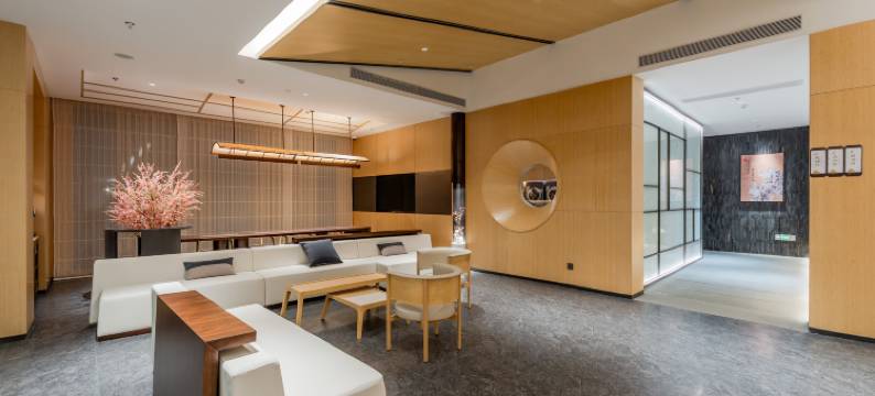 建国璞隐酒店(上海曹路招商花园城顾唐路地铁站店)图片