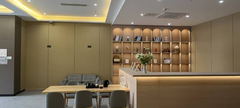 半月里青年酒店(上海西站环宇城店)图片