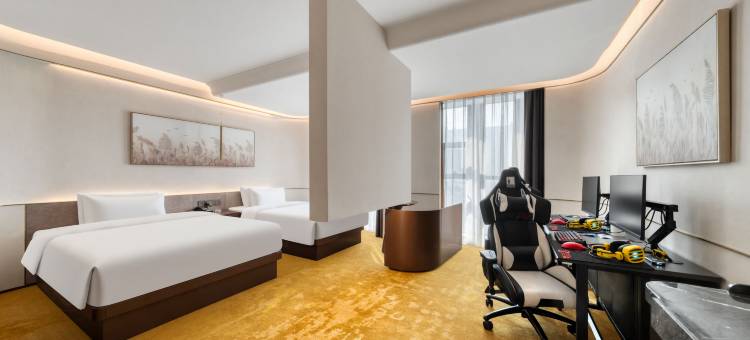 寓约电竞酒店(南昌秋水广场翠苑路地铁站店)图片