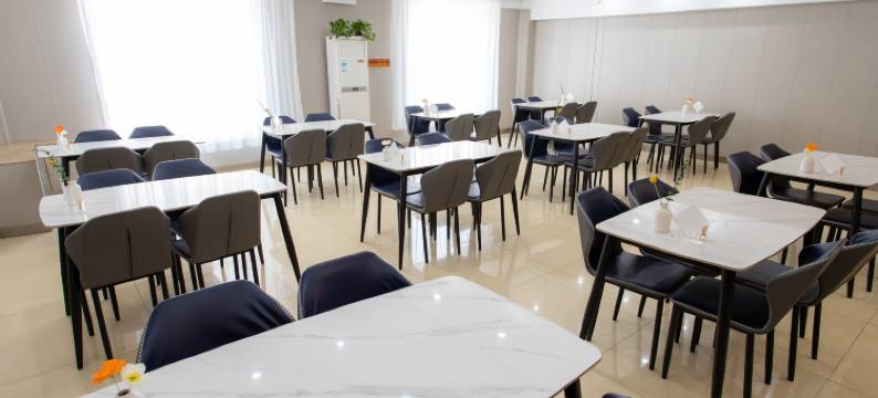 如家旗下UP华驿精选酒店(沈阳沈抚经济示范区店)图片