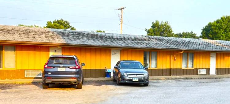 伯灵顿市中心汽车旅馆，靠近34号公路(Midtown Motel Burlington Near Hwy 34)图片