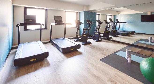 Holiday Inn Express Osaka City Centre - Midosuji Over view