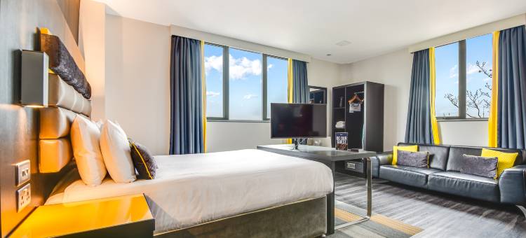 切斯特罗姆兹公寓式酒店(Roomzzz Chester City)图片