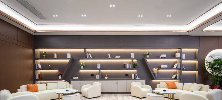 鄂州克里司汀酒店(洋澜高铁市民中心店)图片