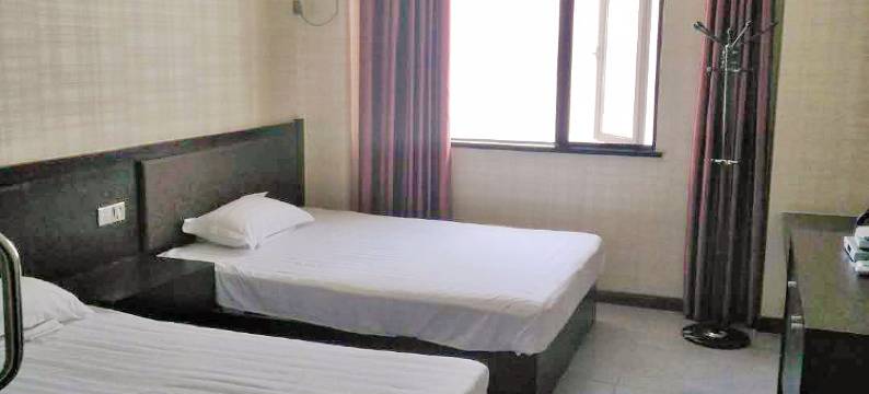 薄刀峰风景区鹤龙山庄图片