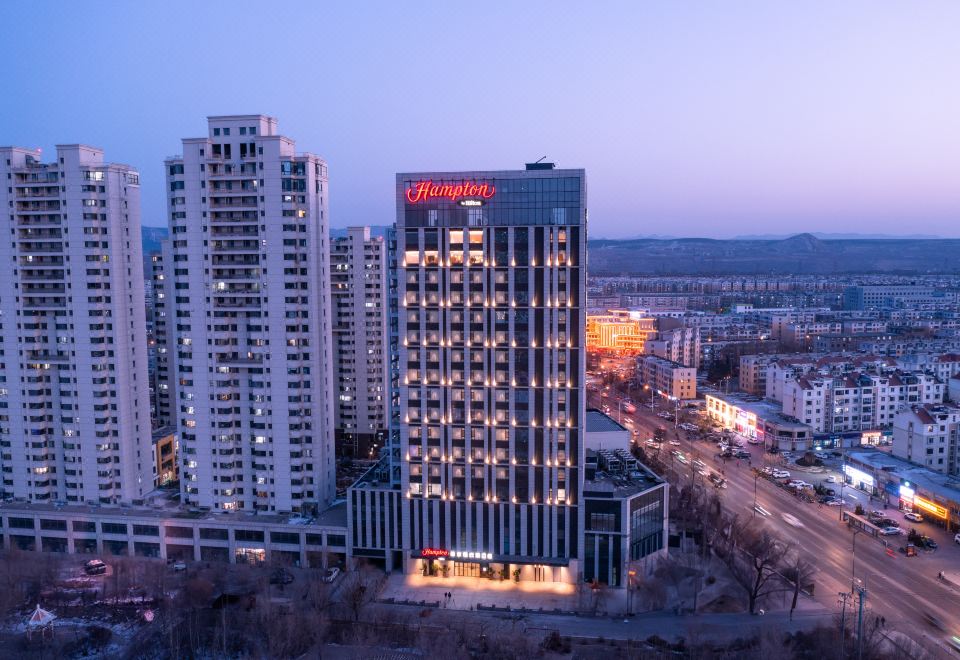 阜新希尔顿欢朋酒店外景图