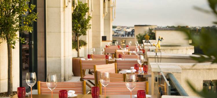 巴黎白马庄园酒店(Cheval Blanc Paris & Dior Spa Cheval Blanc Paris)图片