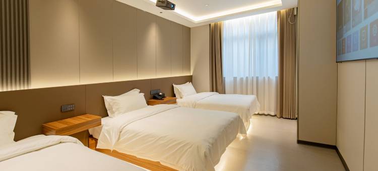 撸啦啦电竞酒店(靖江汽车站店)图片