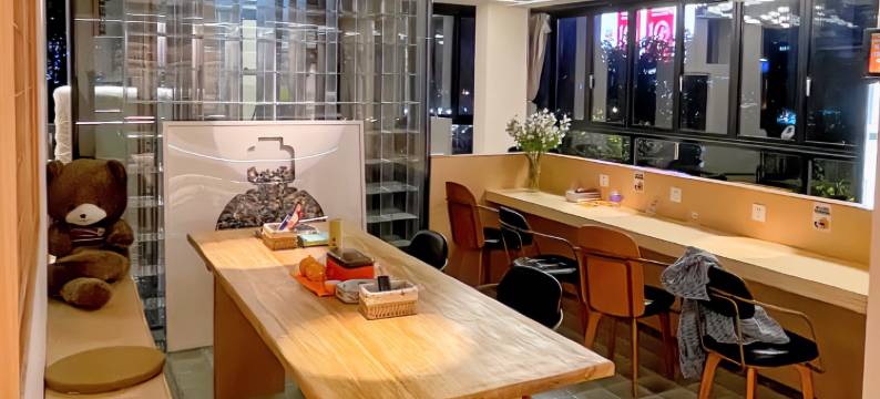 她说青年女生宿舍(南京新街口珠江路店)图片