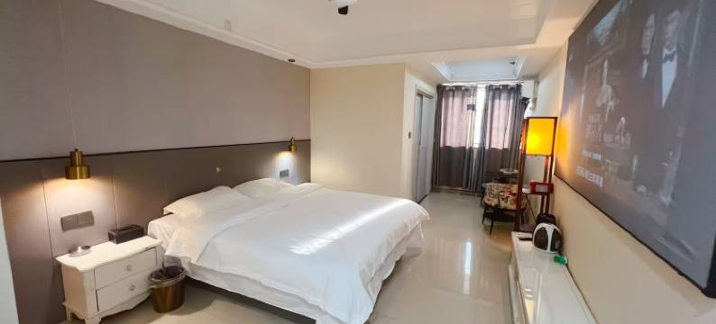 雅乐居观影酒店(郑州正弘城世豪小公馆店)图片