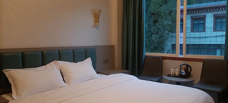 江达雄鹰宾馆图片