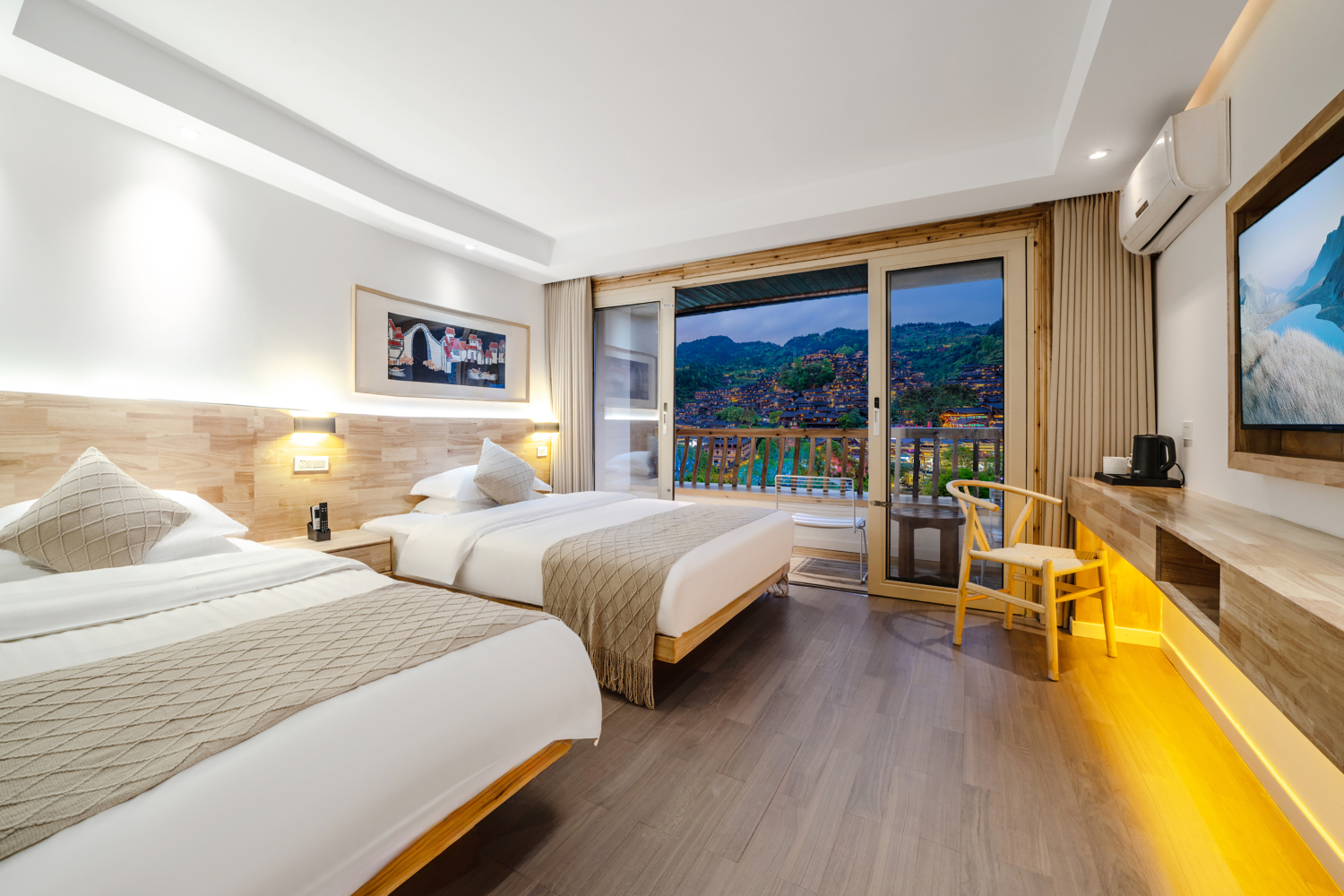 Xijiang Miaoli Banshan Yijing Inn Over view