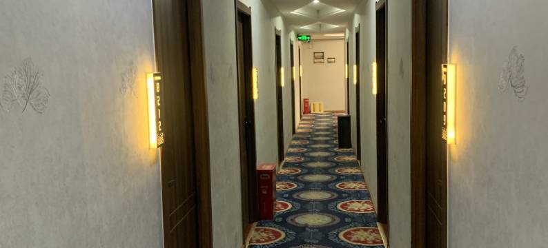 念青唐拉酒店(比如县夏曲卡客运站店)图片