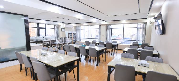 铂尔顿酒店(柳州高铁站店)图片