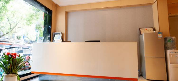 布丁严选酒店(西安钟楼交大二附院店)图片