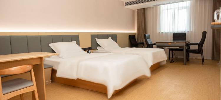 轻享季酒店(光彩大市场火车站店)图片