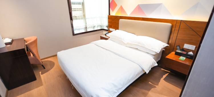 柏曼酒店(黄冈师范学生街店)图片