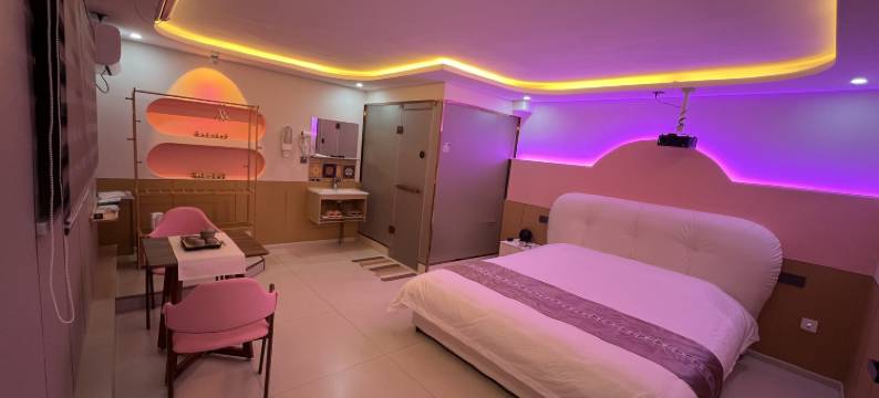 荷御轻奢扫码民宿(牡丹江火车站店)图片