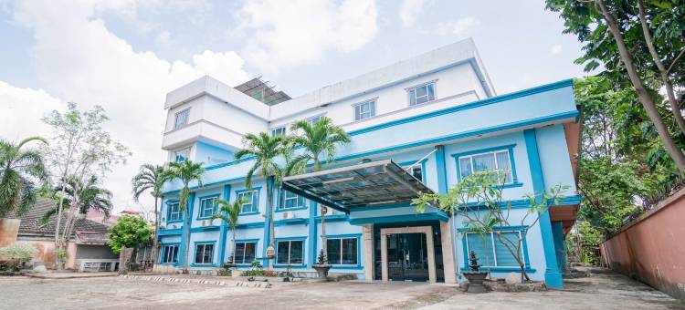 O系列德镇酒店-靠近安努尔大清真寺(Collection O Senapelan Near Rsud Petala Bumi Formerly de Town Hotel)图片