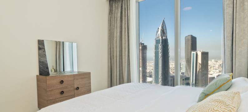 精致2房公寓 繁华都市夜景观 波斯湾海景(Luxury & Cozy 2BR w/Pool,Gym & Burj Khalifa View)图片