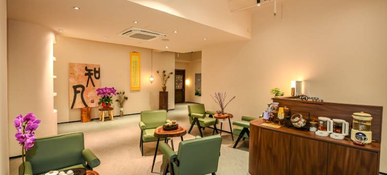 知凡·新中式禅意美学民宿(万象城龙眼南路美食街店)图片