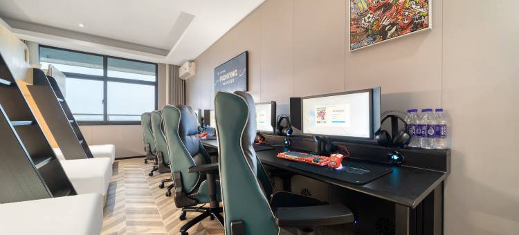 网鱼电竞酒店(杭州萧山机场义蓬地铁站店)图片