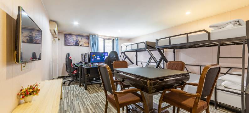 e拾光电竞酒店(武汉理工大学余家头校区店)图片