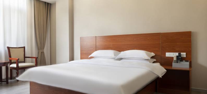 文山桦琳酒店(文山学院西华公园店)图片