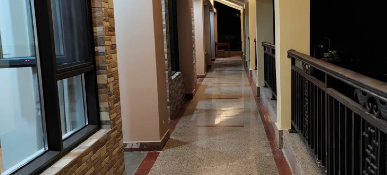 余姚四明山红叶山庄图片