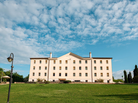 阿斯托里亚PHI酒店