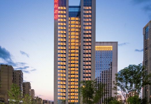 成都天府新区二江寺地铁站城际酒店外景图