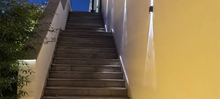 轻住酒店(青岛正阳东路地铁站店)图片