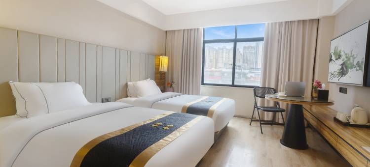 和程酒店(钦州湾广场高铁东站店)图片