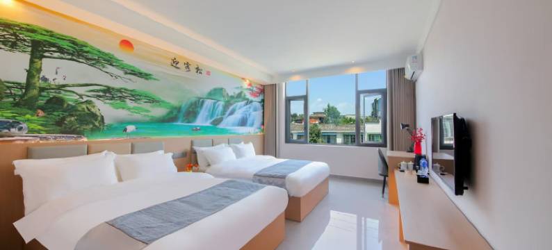 曼泊尼酒店(崇州高铁站店)图片