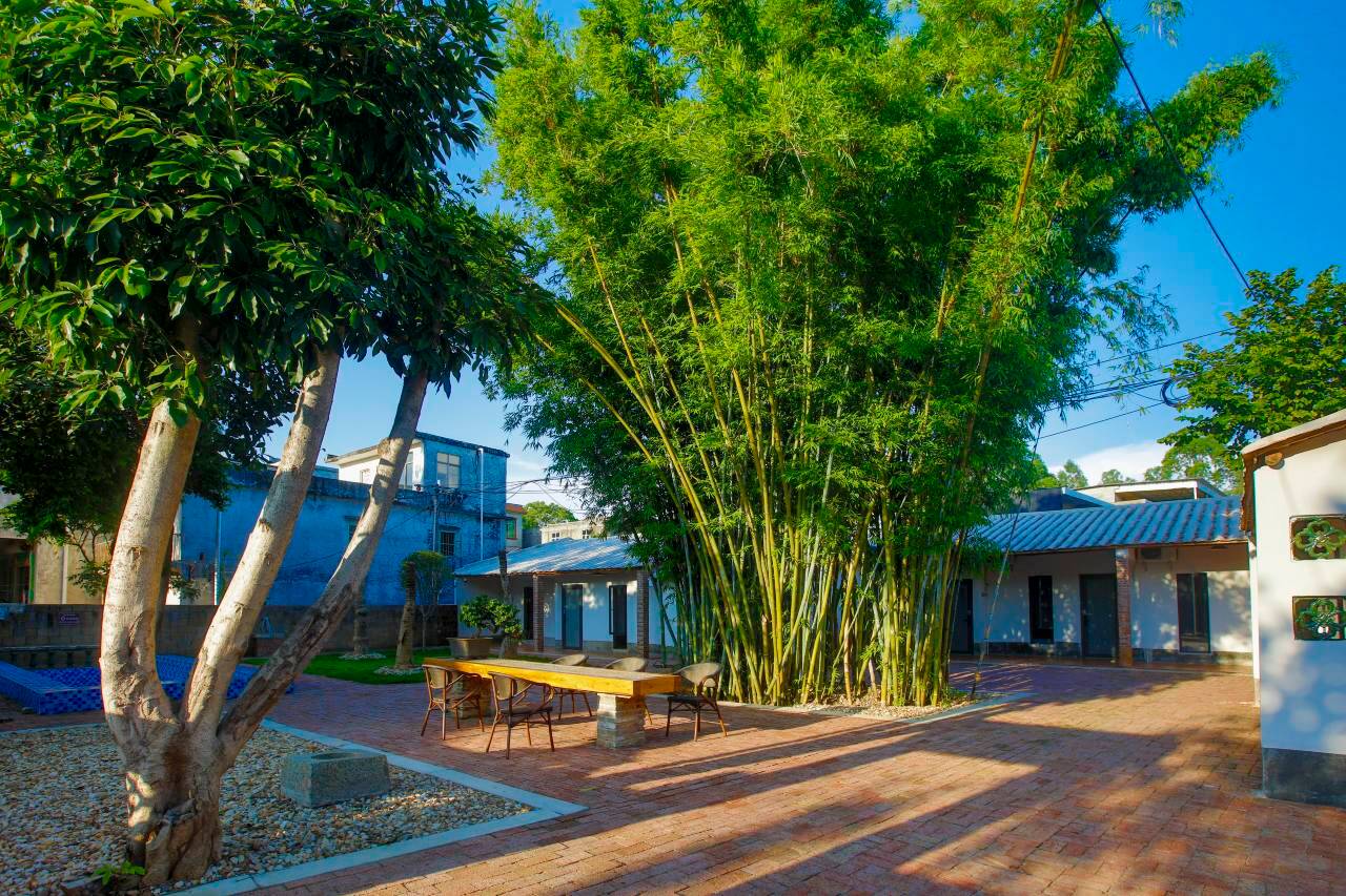 曲湾艺境民宿(北海银滩大道店)图片