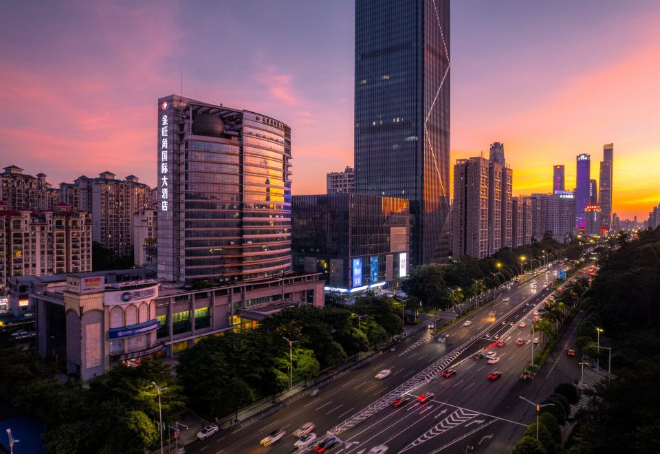 Golden Plaza International Hotel (Nanning Langdong Bus Station Metro Station) Hotel Overview
