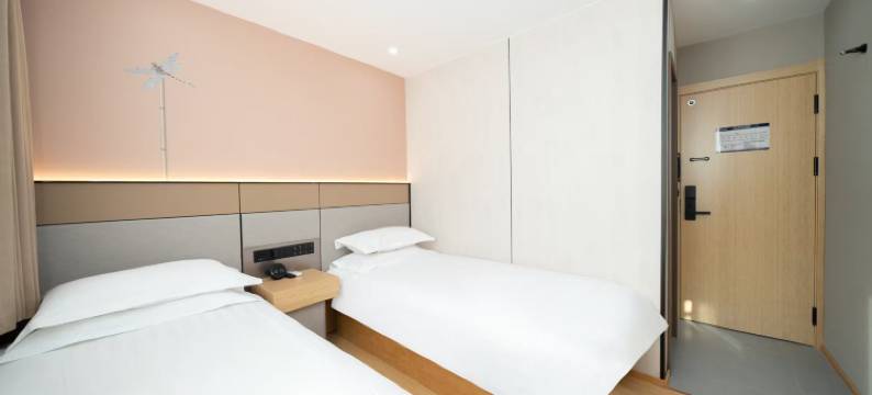 东景酒店(上海杉达学院顾唐路地铁站店)图片