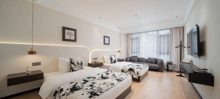 栖隅・Luxurious・仙境美景・阳台街景美宿(缙云仙都景区鼎湖峰店)图片