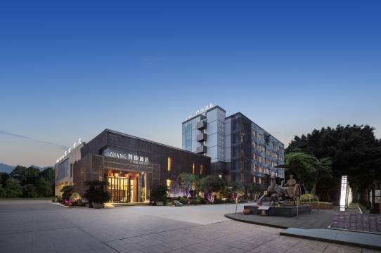 ZHANG翼德酒店(张飞牛肉旅游景区店)