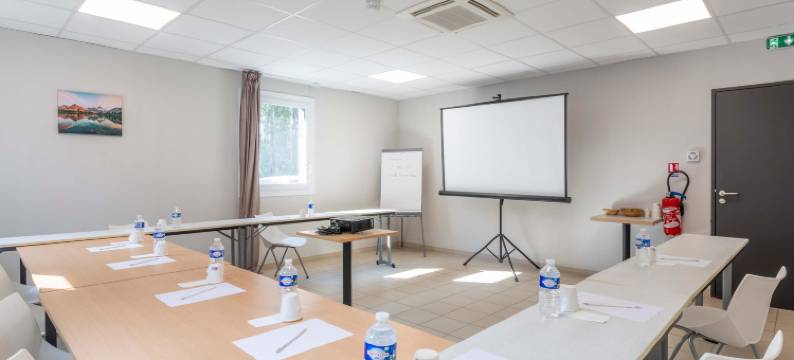 文奈尔斯普罗旺斯B＆B酒店(B&B Hotel Aix en Provence Venelles)图片