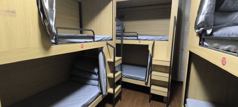 景德镇防空洞青年旅社(三宝国际陶艺村店)图片