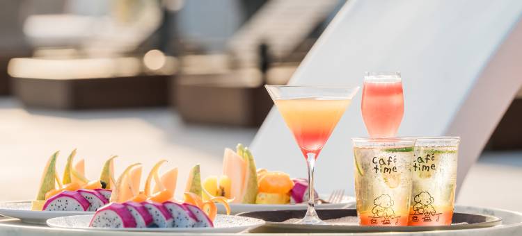 盐官潮乐之城灯影客栈图片